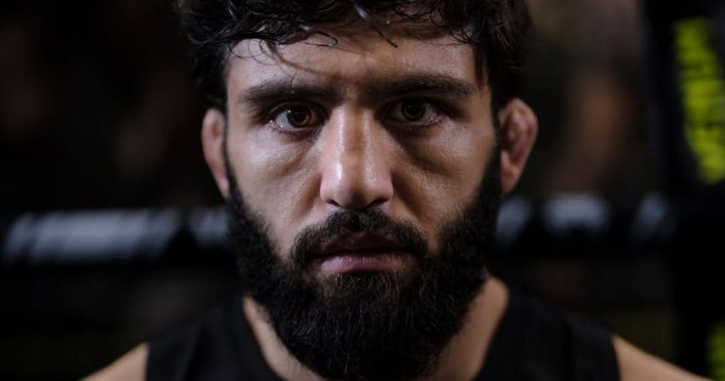 Arman Tsarukyan va affronter une légende de l'UFC en lutte