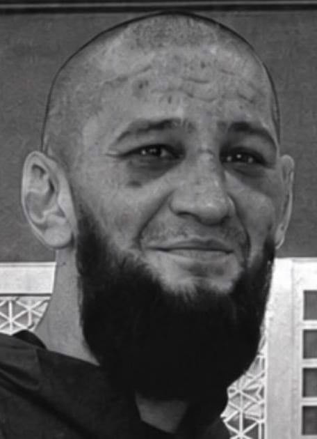 Khamzat Chimaev visage marqué UFC 328