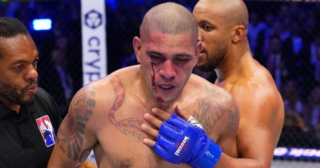 Alex Pereira évoque la retraite après sa défaite contre Ciryl Gane : "Jai peur"