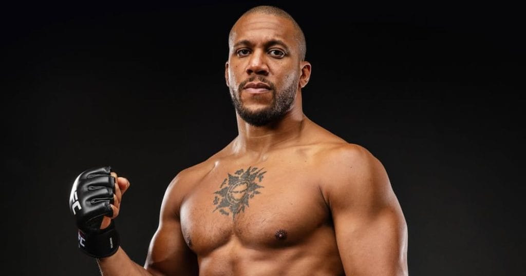 Ciryl Gane n’exclut pas la lutte contre Alex Pereira : "Je peux finir le combat au sol"